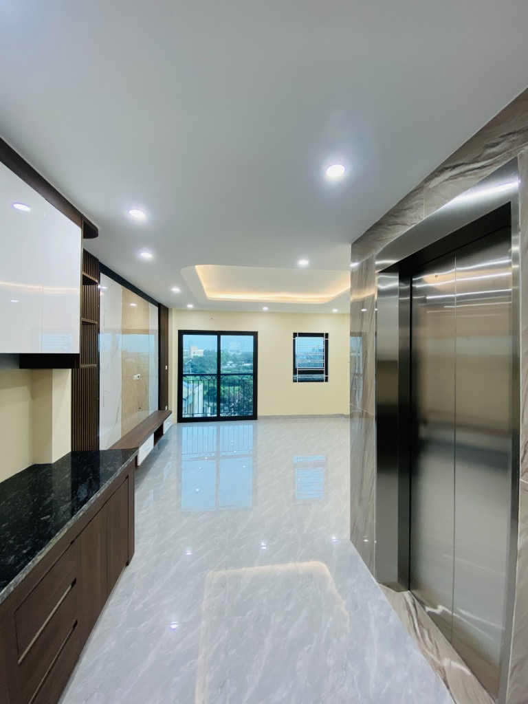 Bán nhà đẹp Phuc Đồng Lô Góc - -Oto tránh- Thang Máy-full Nội Thất- 9,5 tỷ (thương lượng) - Ảnh 2